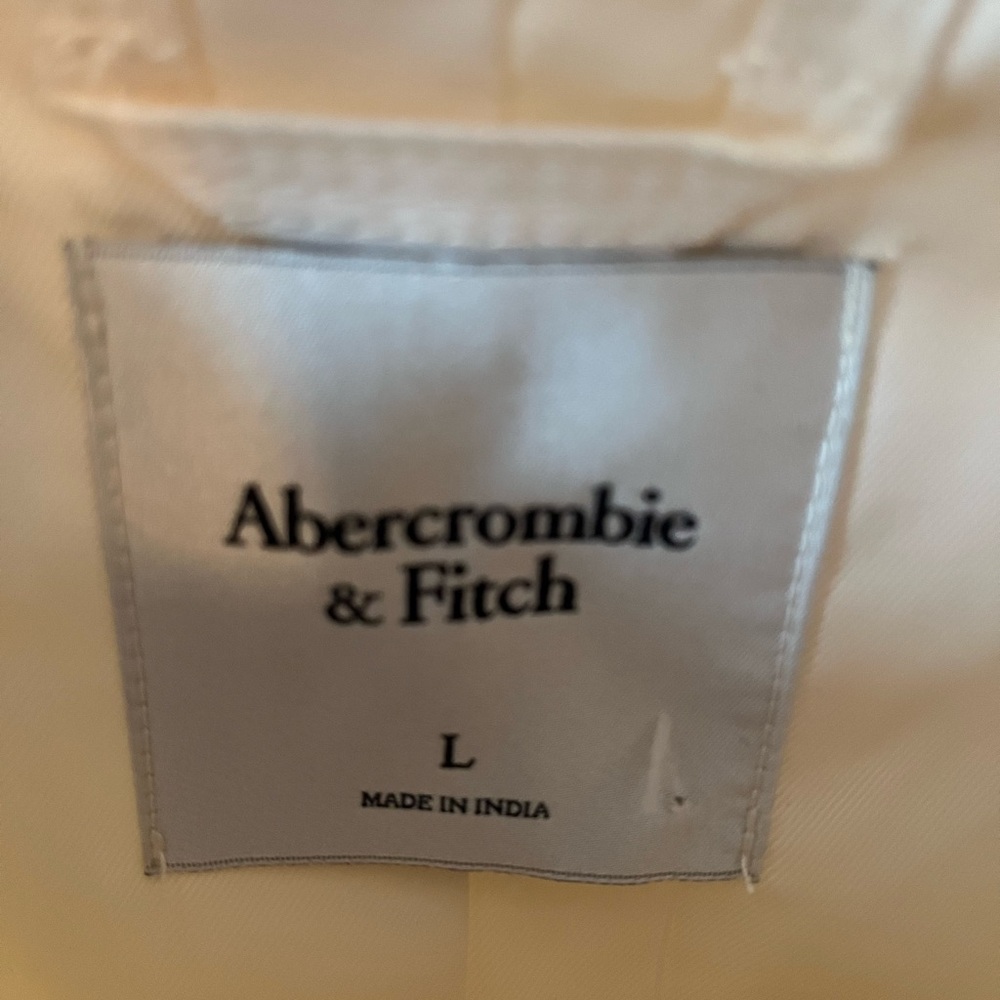 NWT Abercrombie & Fitch Cream Cropped Jacket - Picture 3 of 4